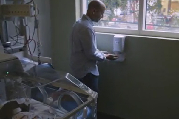 La estancia de su bebé en la Unidad de Recién Nacidos de CHOC Hospital