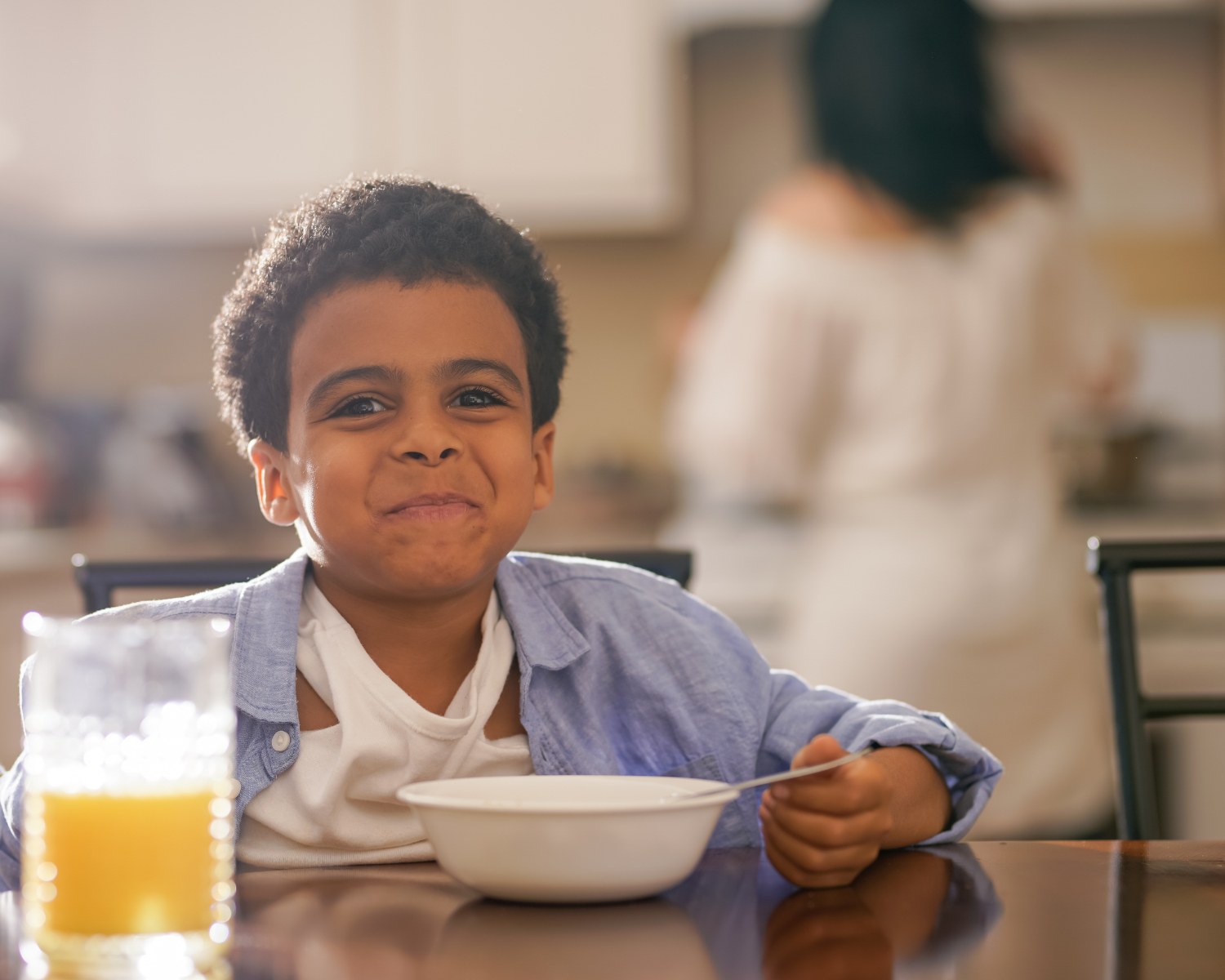 child eating breakfast pediatric ulcerative colitis